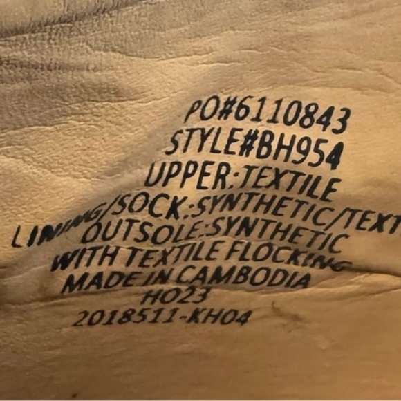 J.Crew Classic Minimalist Black Suede Pointed Toe Flats Size 8.5 - Picture 10 of 12